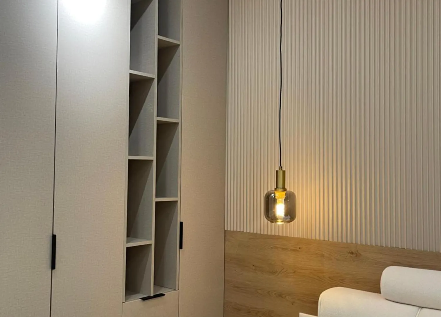 アパート Emy Apartament ティラナ